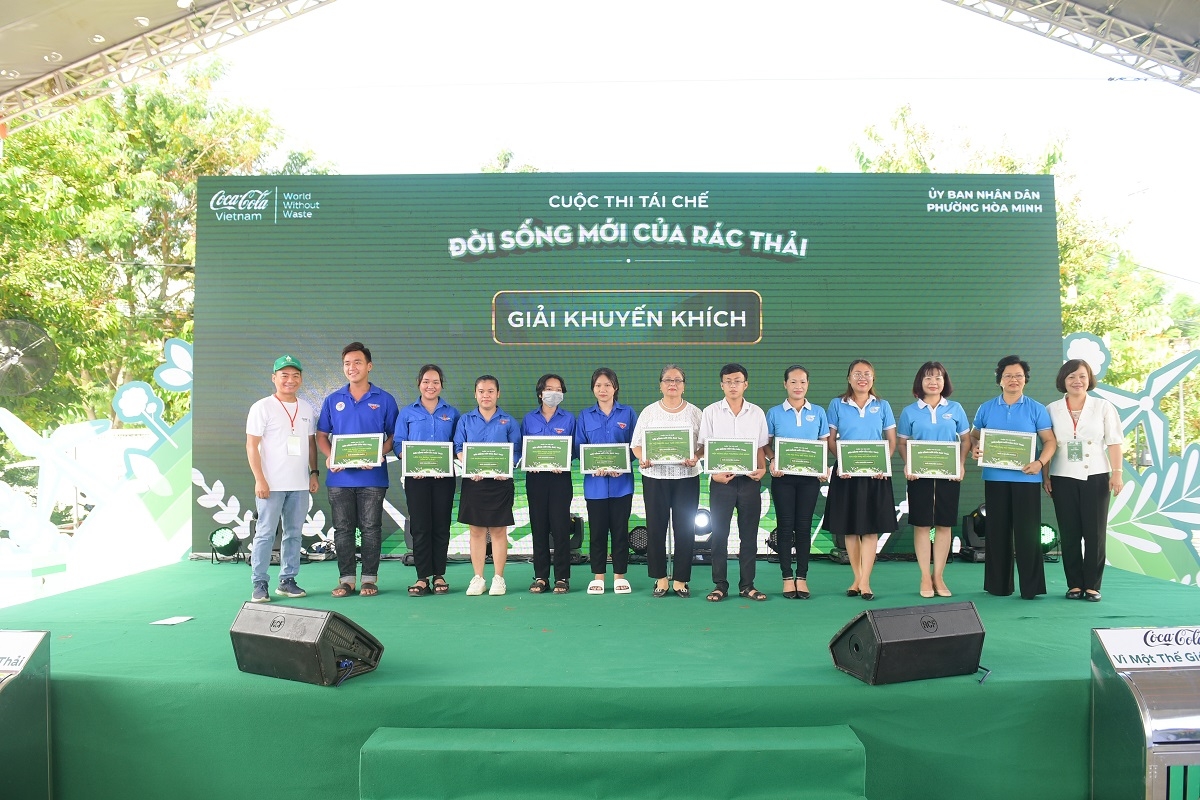 coca-cola cùng người dân chung tay hành động vì một việt nam không rác thải hình ảnh 1 coca-cola cung nguoi dan chung tay hanh dong vi mot viet nam khong rac thai hinh anh 1
