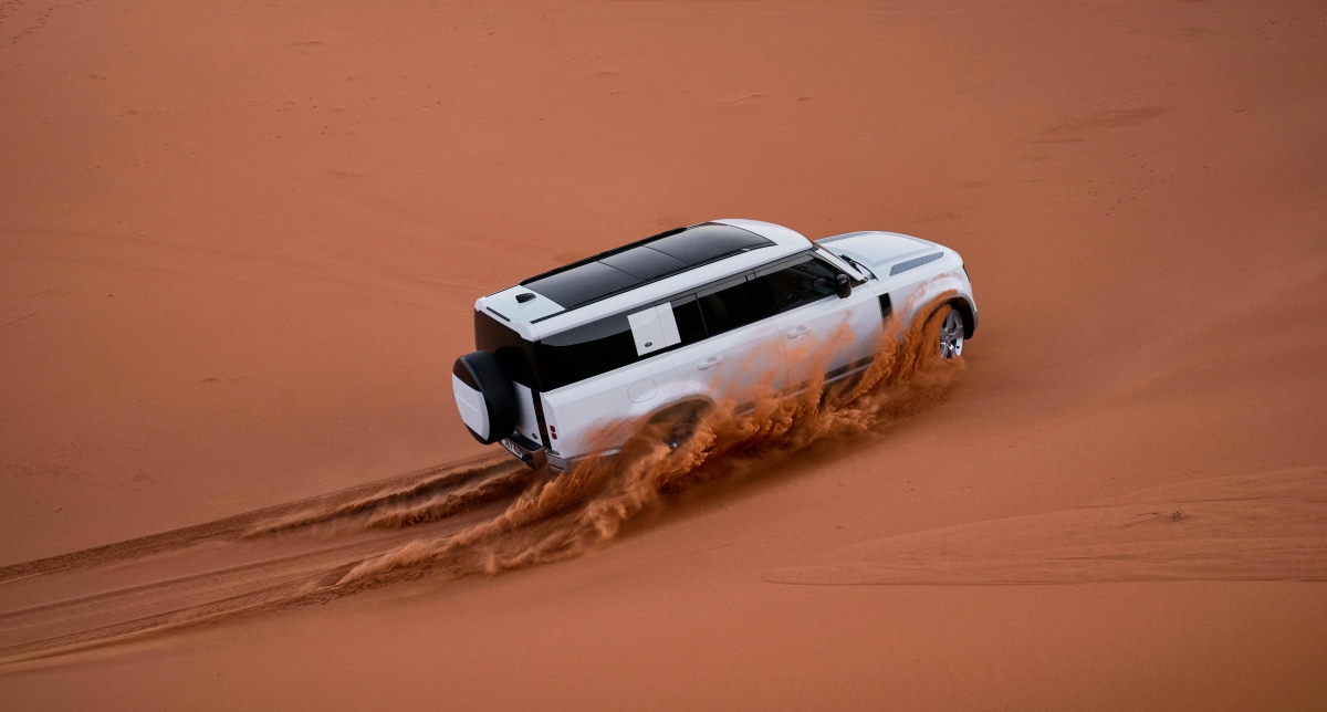 land rover defender 130 co gia tu 5,779 ty dong tai viet nam hinh anh 2