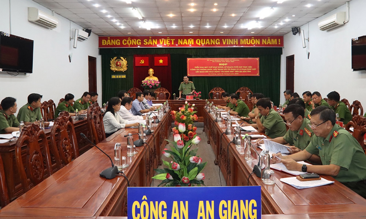 Dai ta Dinh van noi chi dao to cong tac dac biet triet pha toi pham tin dung den hinh anh 2