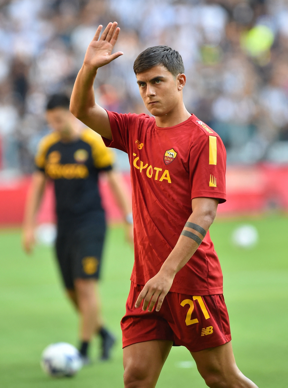 dybala ghi dau an trong ngay tai ngo juventus, cuu as roma thoat thua hinh anh 1