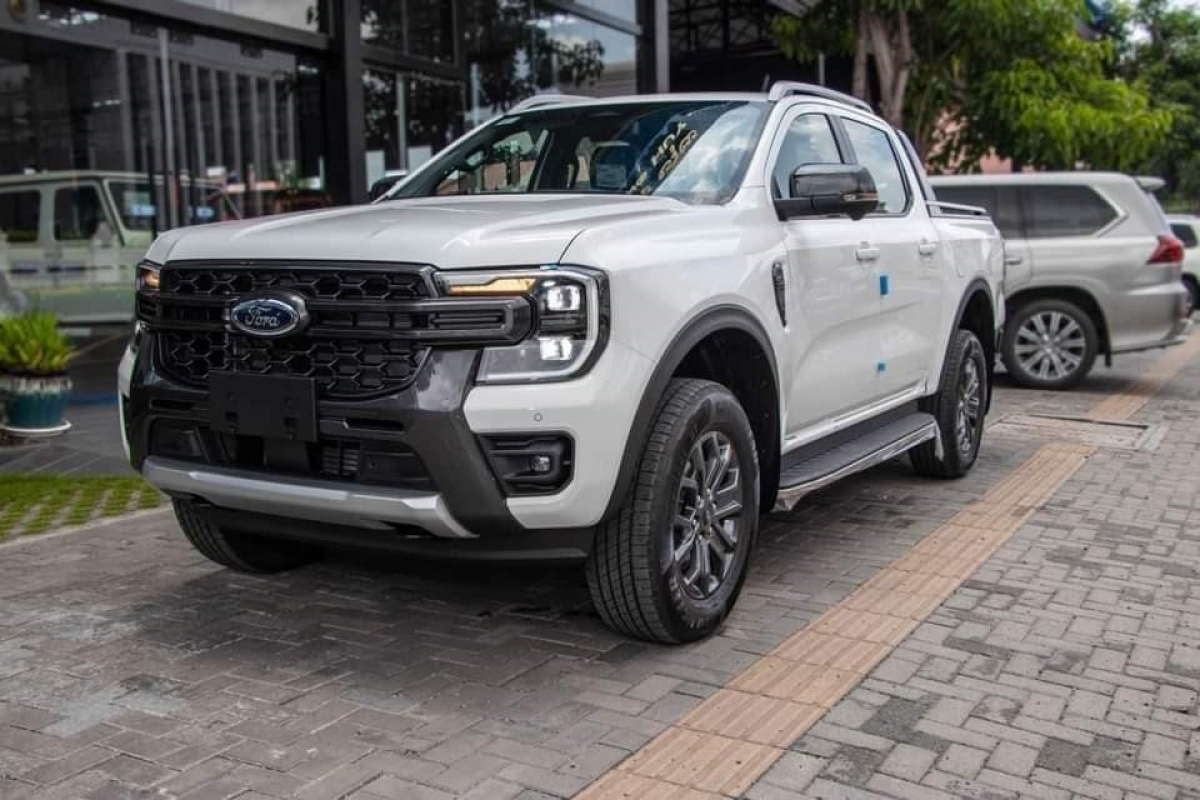 chua ra mat chinh thuc, ford ranger the he moi da lo gia tung phien ban hinh anh 2