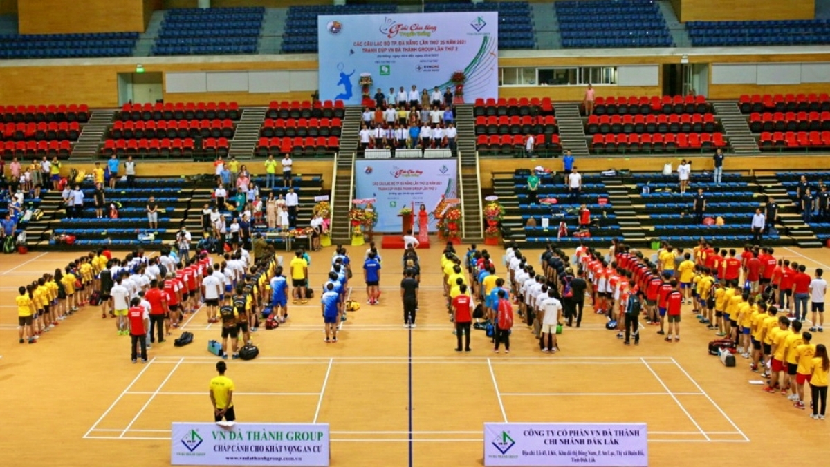 nhiều tay vợt mạnh tranh tài ở giải cầu lông các clb thành phố Đà nẵng 2022 hình ảnh 1 nhieu tay vot manh tranh tai o giai cau long cac clb thanh pho Da nang 2022 hinh anh 1