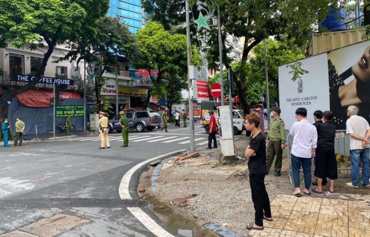 kẻ sát hại người tình giữa phố ở hà nội mặc áo xe ôm công nghệ để theo dõi hình ảnh 1 ke sat hai nguoi tinh giua pho o ha noi mac ao xe om cong nghe de theo doi hinh anh 1