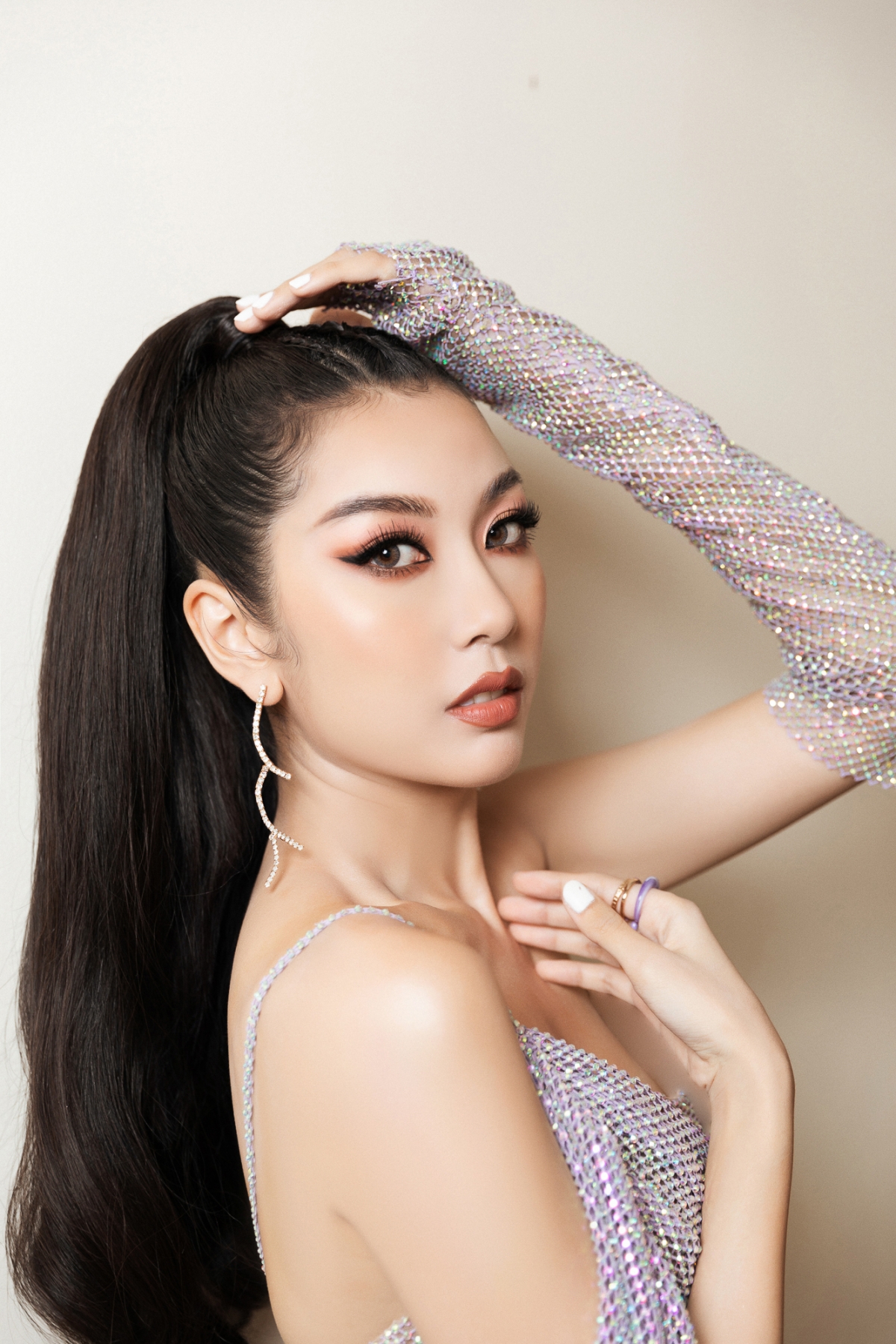 thuy van lan dau trinh dien trai tim yeu thuong hinh anh 3