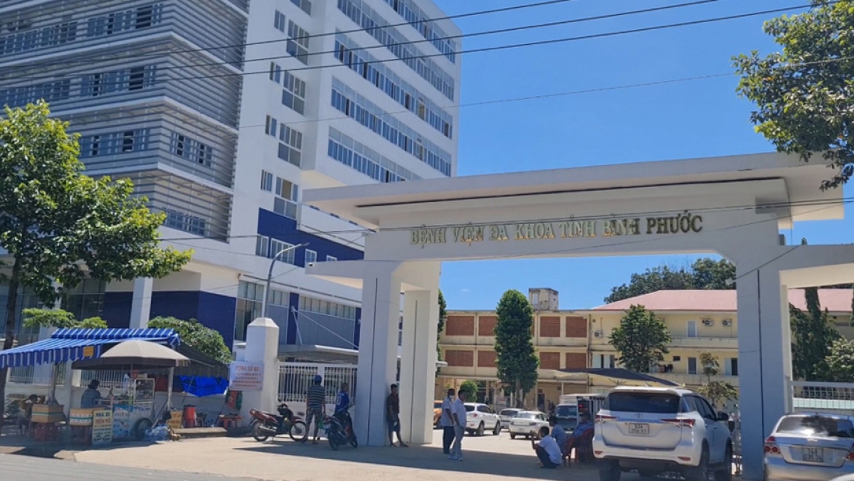 kỷ luật giám đốc sở y tế và giám đốc bệnh viện Đa khoa tỉnh bình phước hình ảnh 1 ky luat giam doc so y te va giam doc benh vien Da khoa tinh binh phuoc hinh anh 1