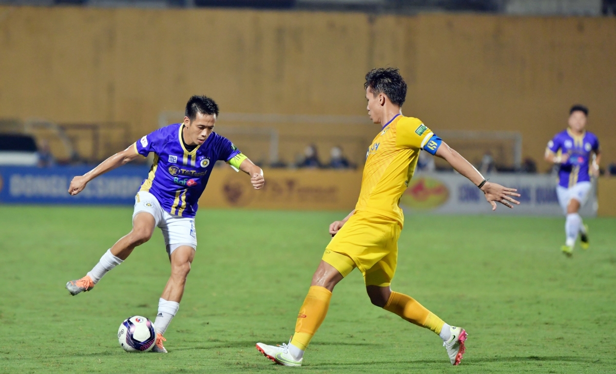 văn quyết trả lời họp báo cực chất trước trận đấu với hagl hình ảnh 1 van quyet tra loi hop bao cuc chat truoc tran dau voi hagl hinh anh 1