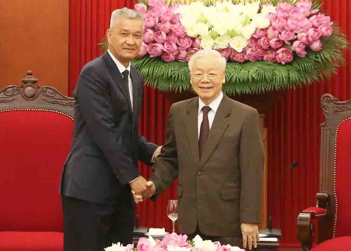 tổng bí thư nguyễn phú trọng tiếp bí thư thành ủy, chủ tịch hĐnd thủ đô vientiane hình ảnh 1 tong bi thu nguyen phu trong tiep bi thu thanh uy, chu tich hDnd thu do vientiane hinh anh 1