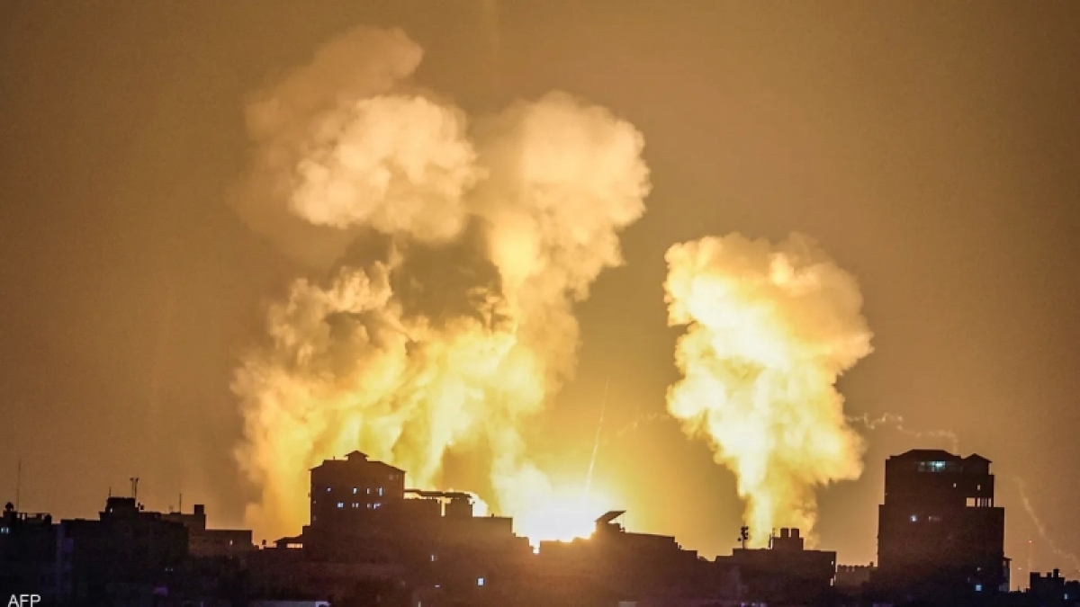 israel không kích dải gaza, nguy cơ xung đột lớn bùng phát hình ảnh 1 israel khong kich dai gaza, nguy co xung dot lon bung phat hinh anh 1