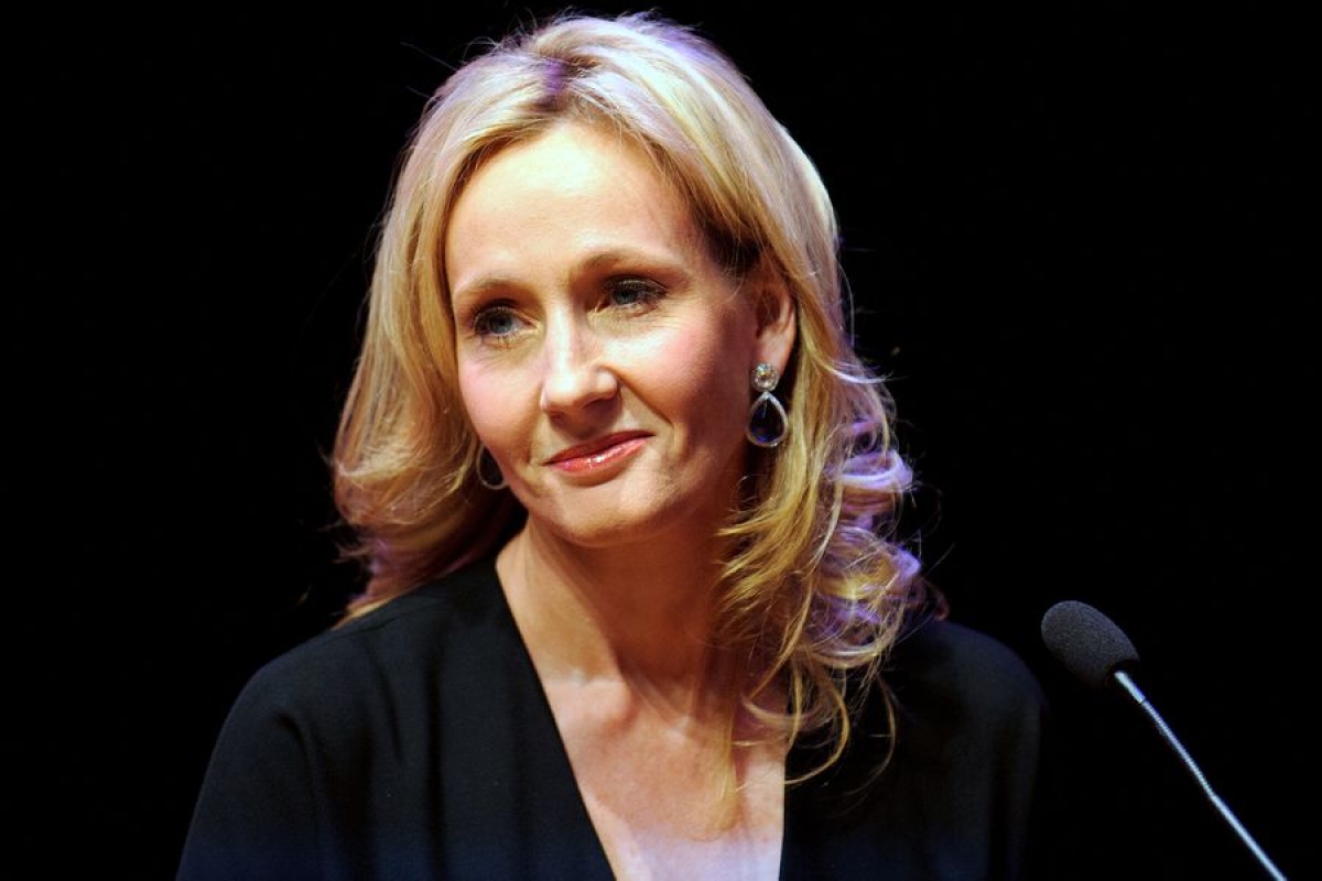 bà rowling giải thích lý do vắng mặt trong phim kỷ niệm 20 năm harry potter hình ảnh 1 ba rowling giai thich ly do vang mat trong phim ky niem 20 nam harry potter hinh anh 1