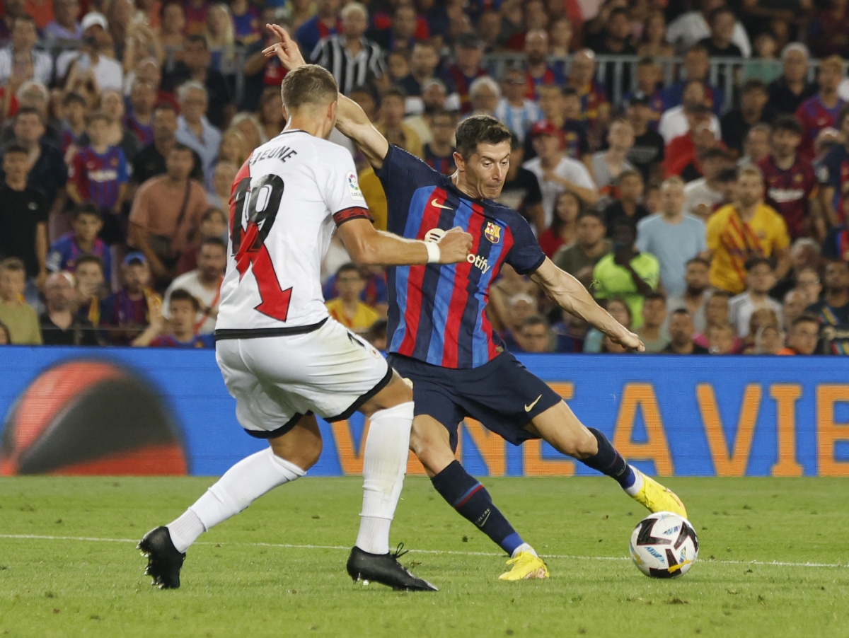 busquets nhận thẻ đỏ, barca suýt thua ở trận ra quân la liga hình ảnh 1 busquets nhan the do, barca suyt thua o tran ra quan la liga hinh anh 1