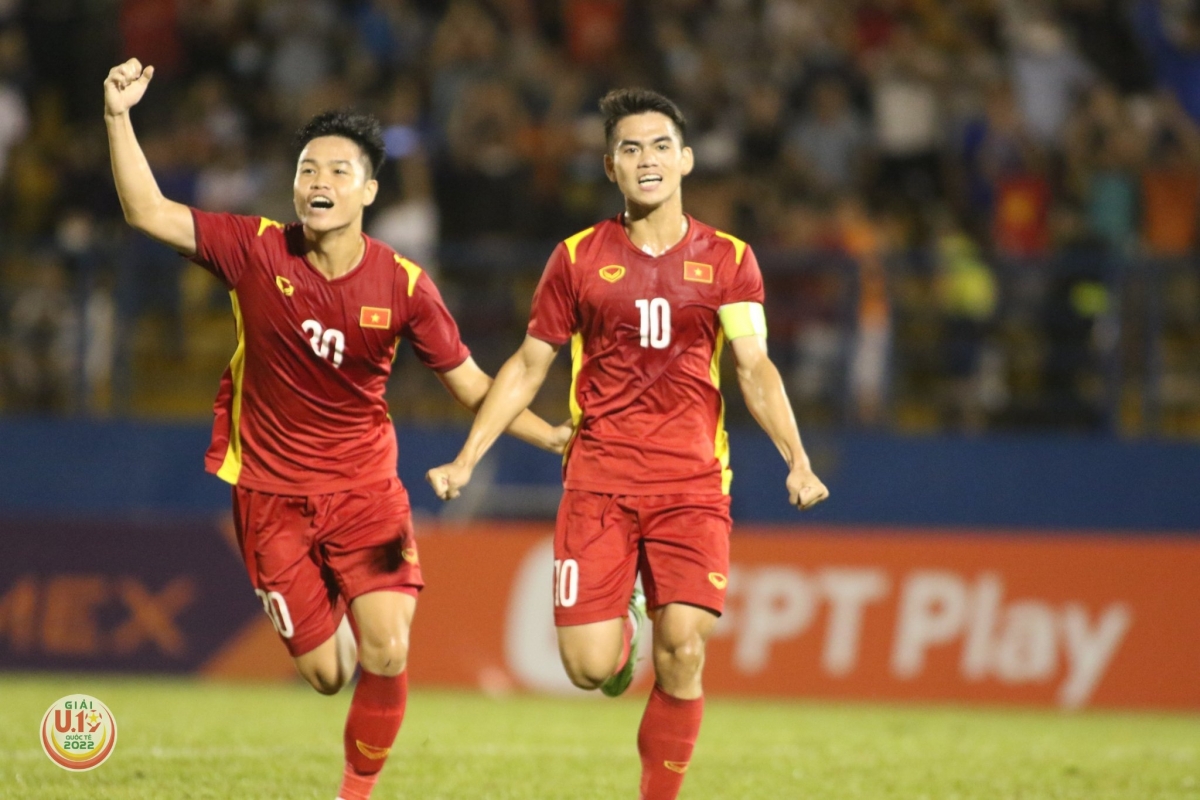 Đội trưởng u19 việt nam nhận mưa giải thưởng sau chức vô địch u19 quốc tế hình ảnh 1 Doi truong u19 viet nam nhan mua giai thuong sau chuc vo dich u19 quoc te hinh anh 1