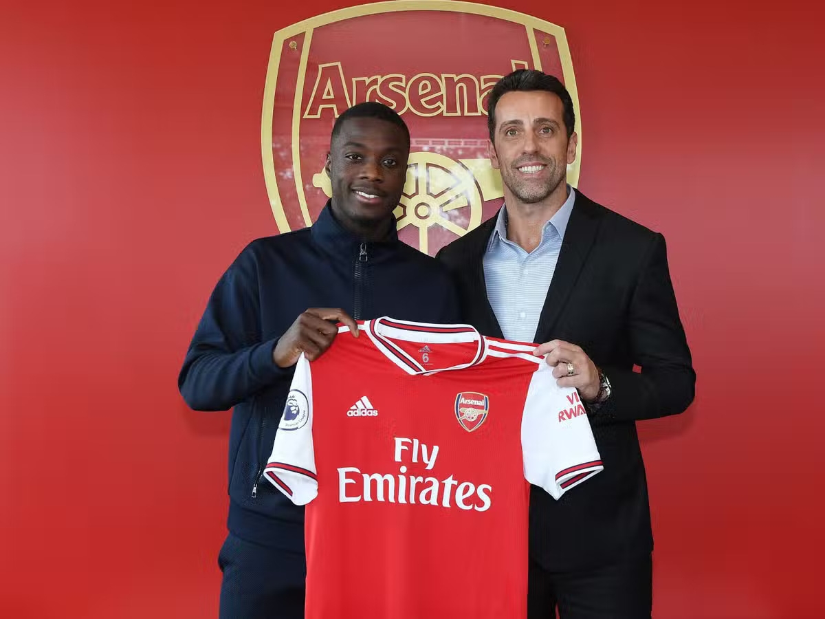 ngày này năm xưa arsenal phá kỷ lục chuyển nhượng để chiêu mộ bom xịt hình ảnh 1 ngay nay nam xua arsenal pha ky luc chuyen nhuong de chieu mo bom xit hinh anh 1