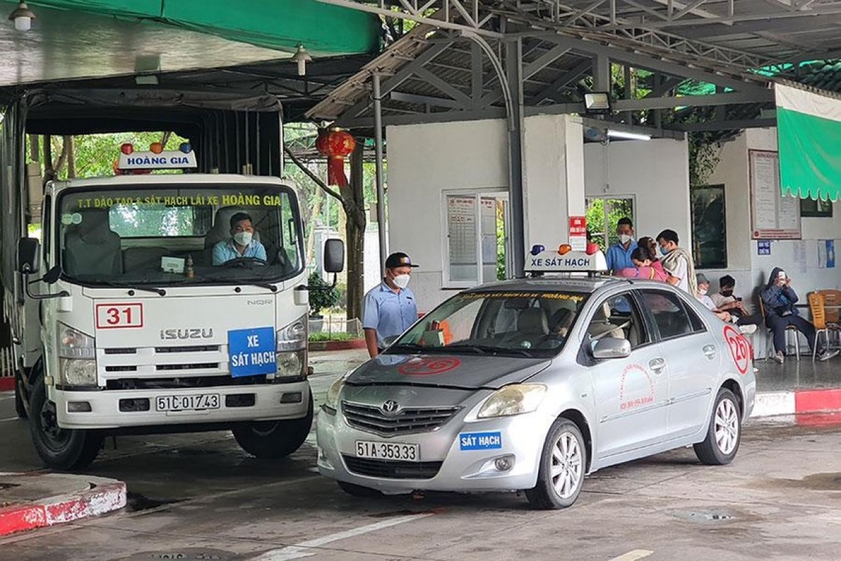 se khong con ten goi trung tam dao tao lai xe hinh anh 1