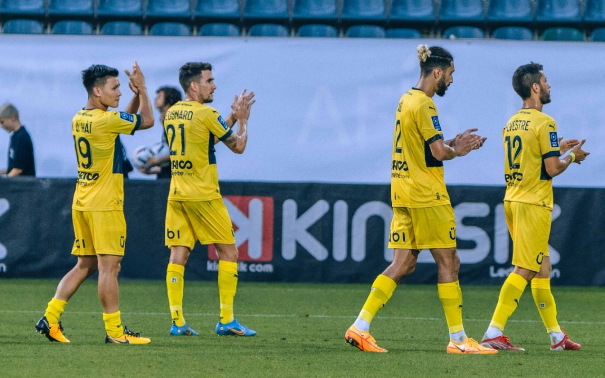 quang hai lan dau da chinh o ligue 2, pau fc chia diem voi dijon hinh anh 4