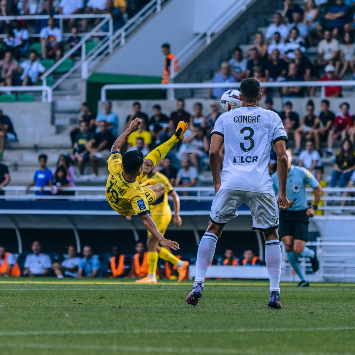 quang hai lan dau da chinh o ligue 2, pau fc chia diem voi dijon hinh anh 3