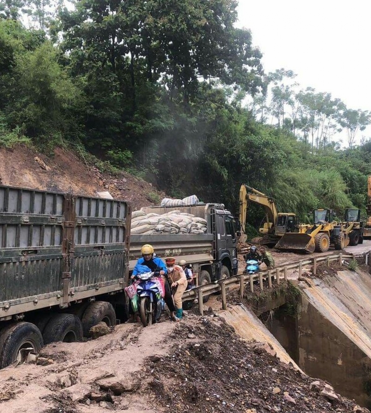 hoàn lưu bão số 3 gây nhiều thiệt hại tại các tỉnh phía bắc hình ảnh 1 hoan luu bao so 3 gay nhieu thiet hai tai cac tinh phia bac hinh anh 1