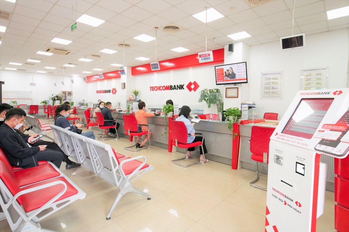 techcombank duoc vinh danh la ngan hang ban le tot nhat 2022 hinh anh 2