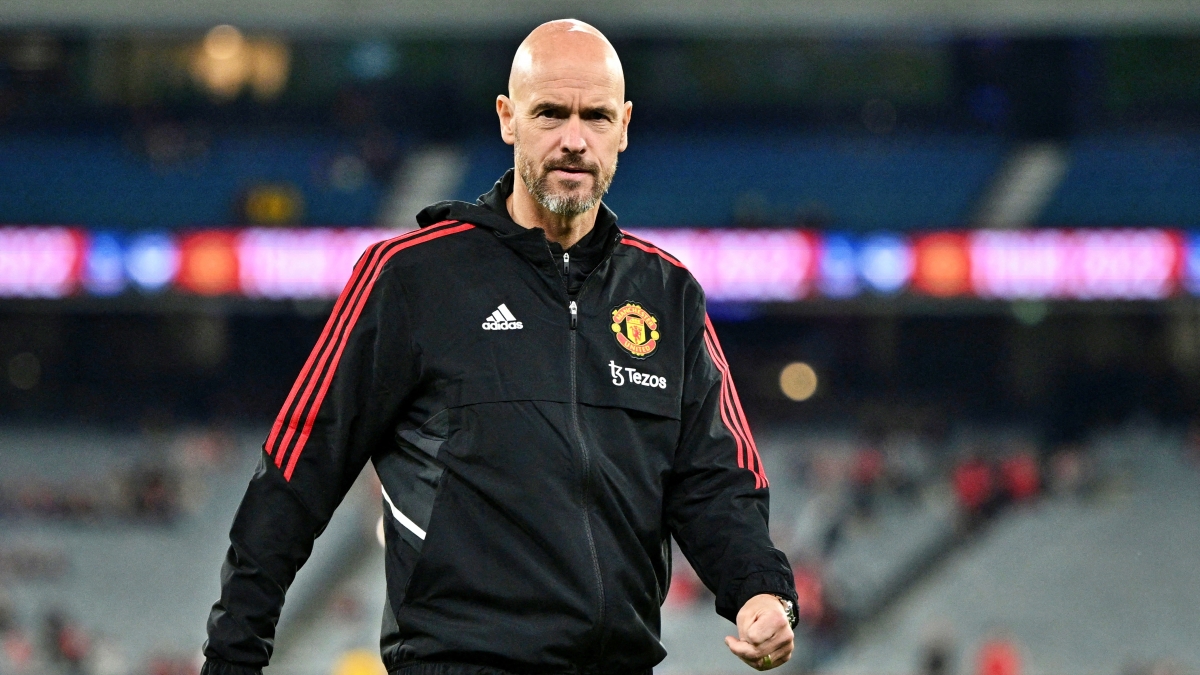 HLV Erik Ten Hag nhận tin dữ về cậu học trò Harry Maguire (Ảnh: Reuters).