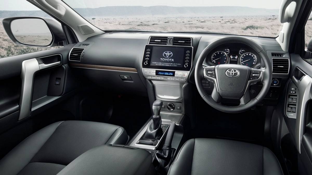 toyota land cruiser prado co them phien ban moi hinh anh 2