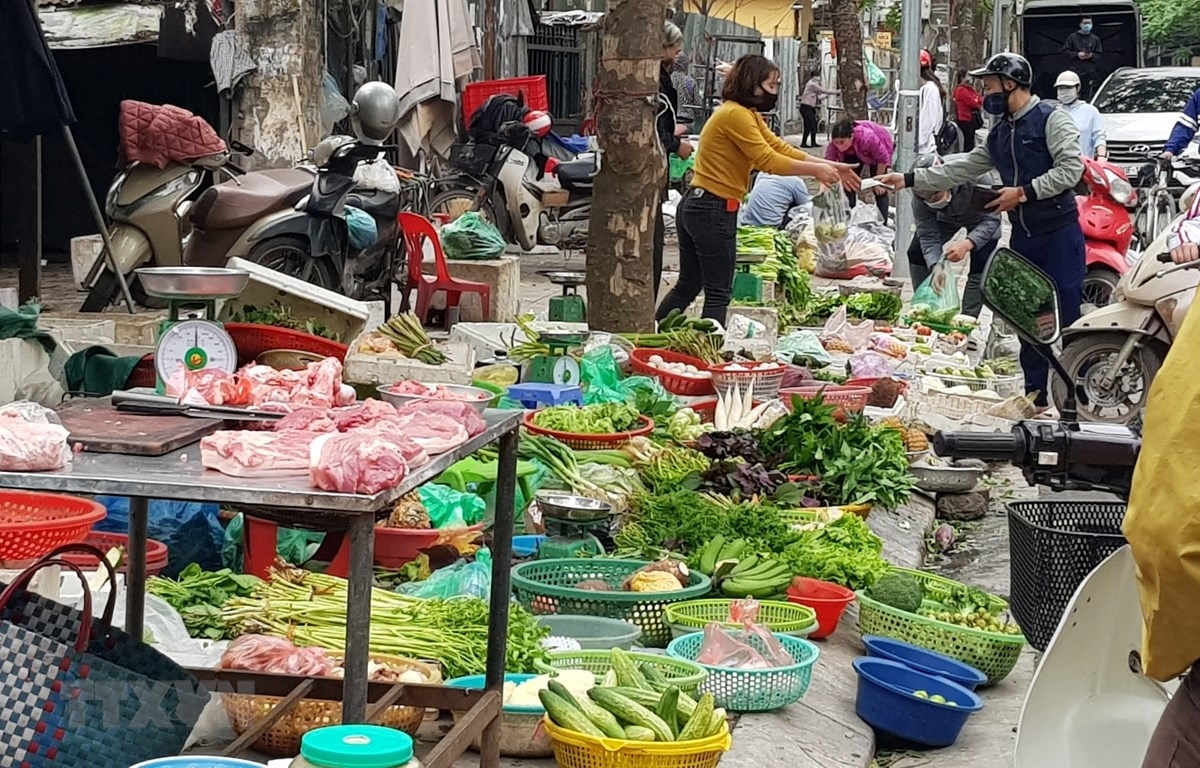 giá xăng dầu giảm liên tiếp, hàng hóa, dịch vụ giảm giá nhỏ giọt hình ảnh 1 gia xang dau giam lien tiep, hang hoa, dich vu giam gia nho giot hinh anh 1