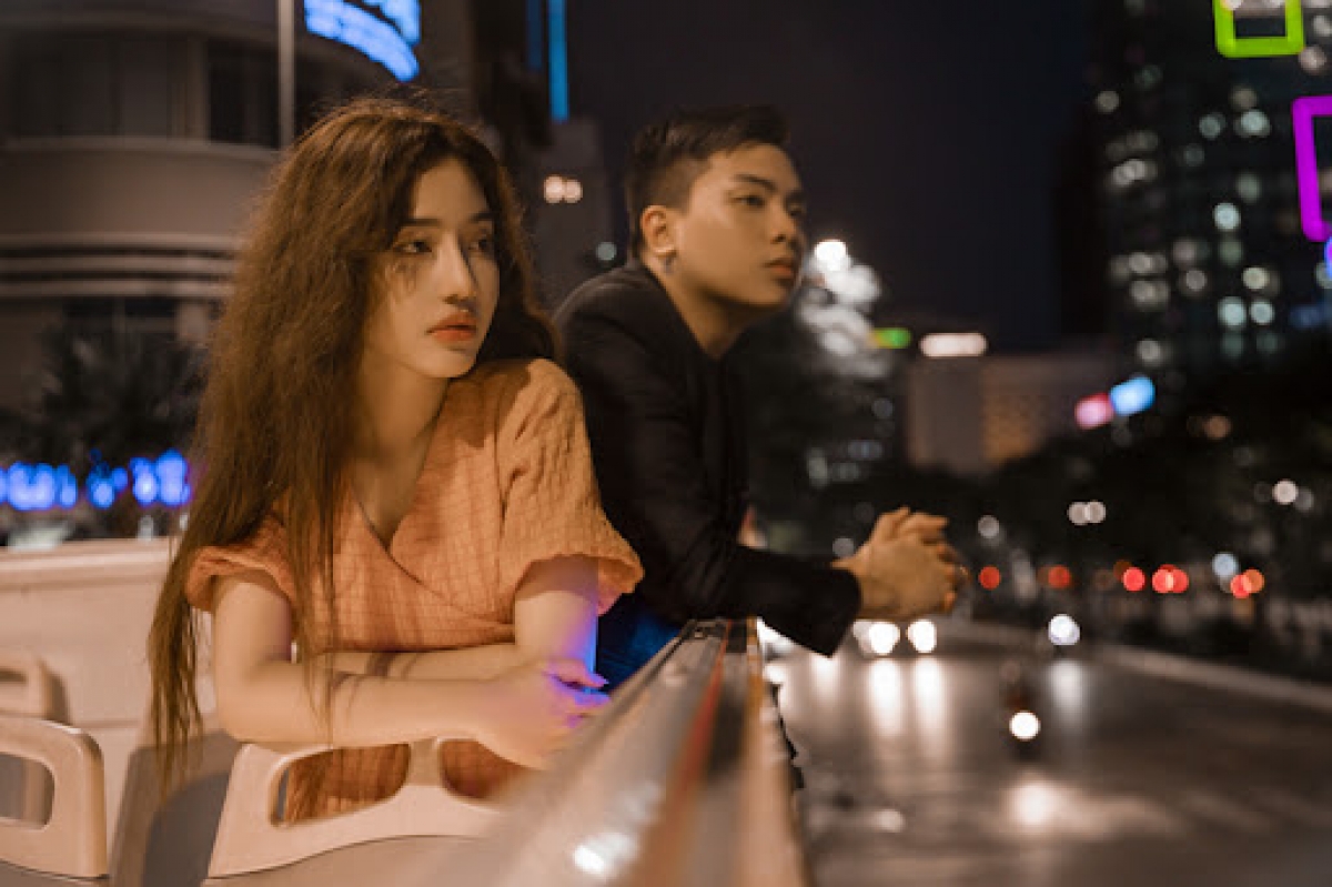 hoang duyen, hua kim tuyen va cuoc choi am nhac truyen thong hoa hien dai hinh anh 2