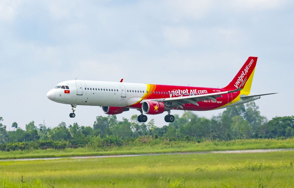 lượng khách tăng đột biến, hàng không bật tăng doanh thu, lợi nhuận 6 tháng hình ảnh 1 luong khach tang dot bien, hang khong bat tang doanh thu, loi nhuan 6 thang hinh anh 1