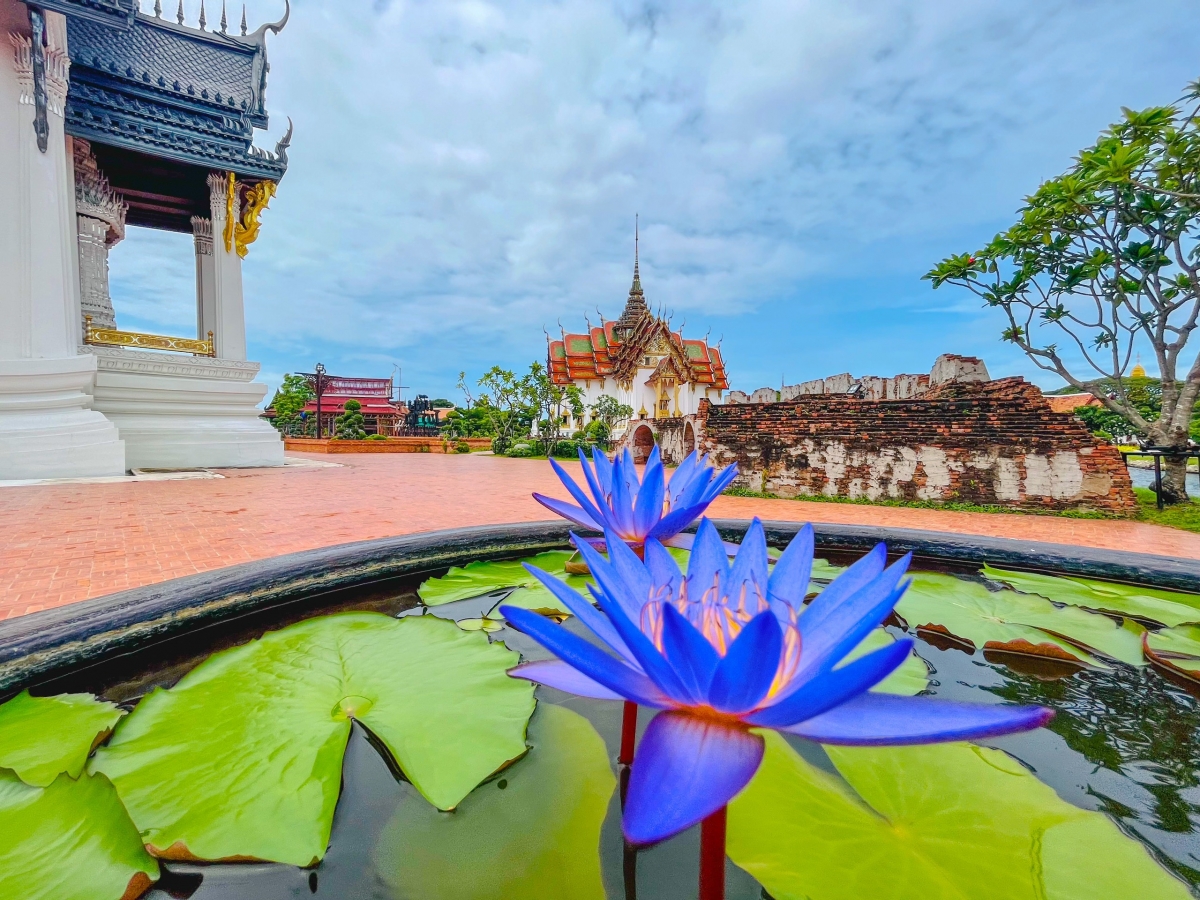 Den muang boran de chuyen du lich thai lan them tron ven hinh anh 3
