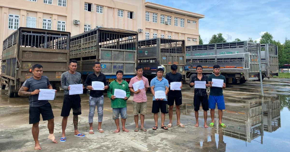 9 doi tuong bi bat giu khi danh trao lon thit hinh anh 2