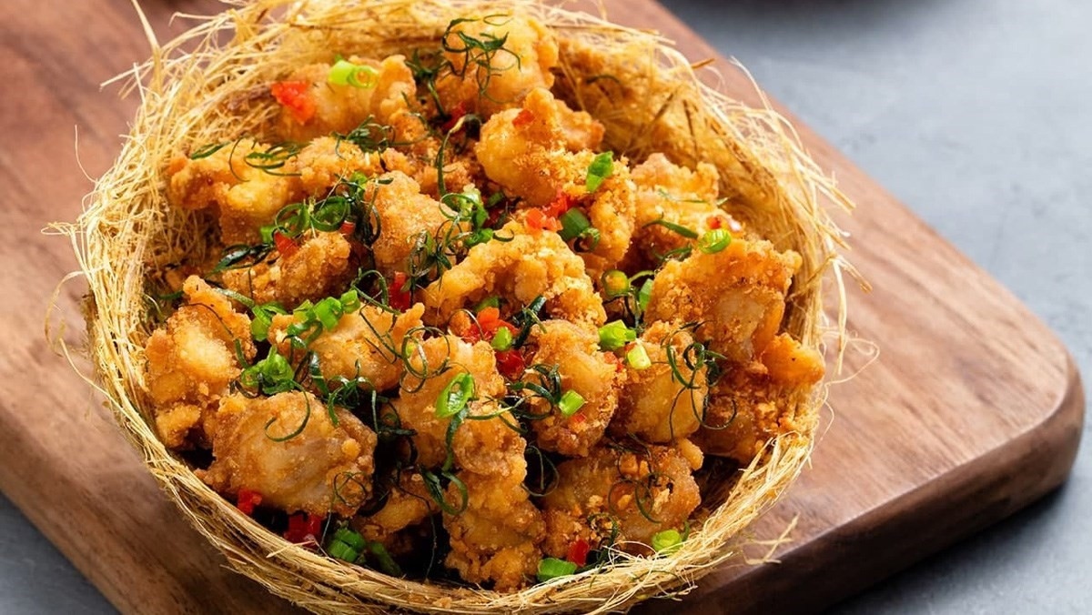 ban co dang an uong sai cach trong giai doan chuyen mua hinh anh 4