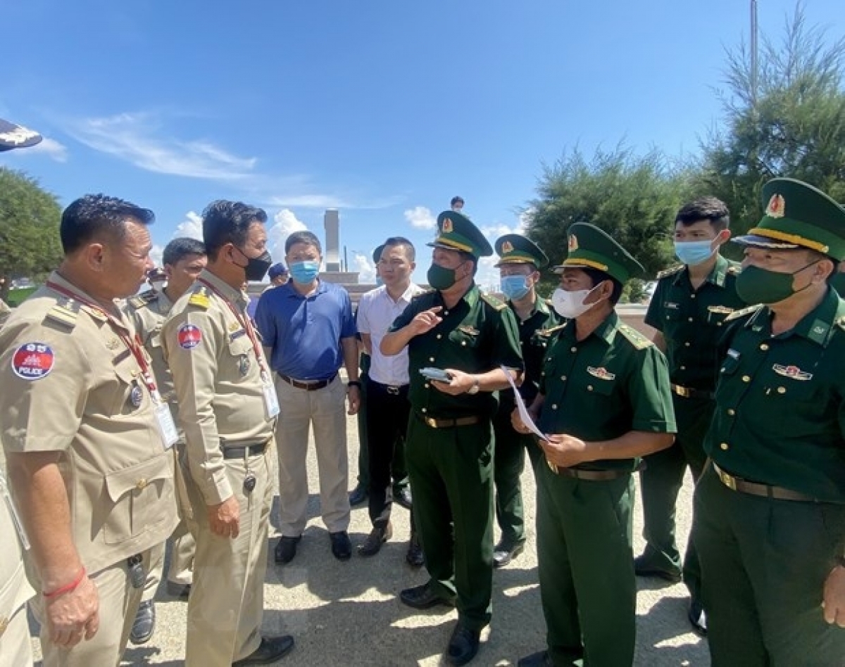 hon 600 nguoi viet bi lua sang campuchia duoc dua ve nuoc an toan hinh anh 1