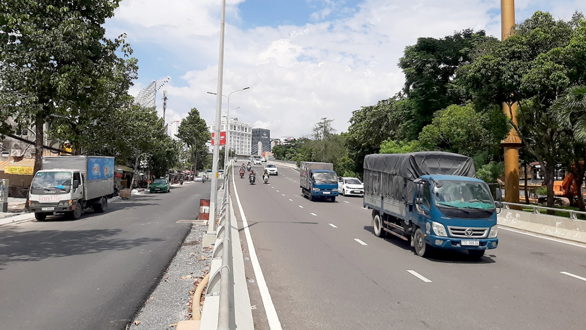 tp.hcm cấm xe qua cầu nguyễn hữu cảnh sau sự cố đứt cáp hình ảnh 1 tp.hcm cam xe qua cau nguyen huu canh sau su co dut cap hinh anh 1