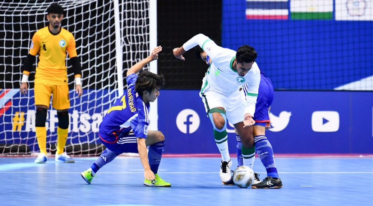Dt futsal viet nam - Dt futsal saudi arabia tran dau then chot hinh anh 2