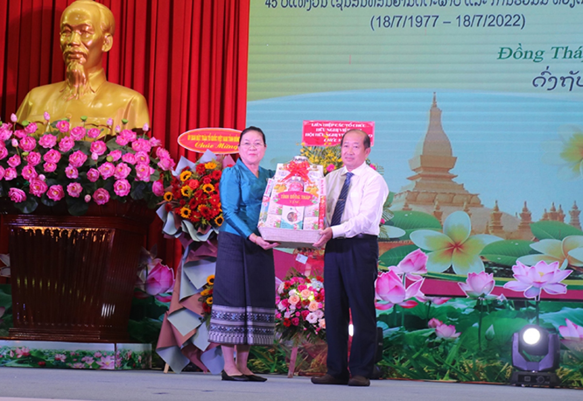 Đồng tháp kỷ niệm 60 năm ngày thiết lập quan hệ ngoại giao việt nam lào hình ảnh 1 Dong thap ky niem 60 nam ngay thiet lap quan he ngoai giao viet nam lao hinh anh 1