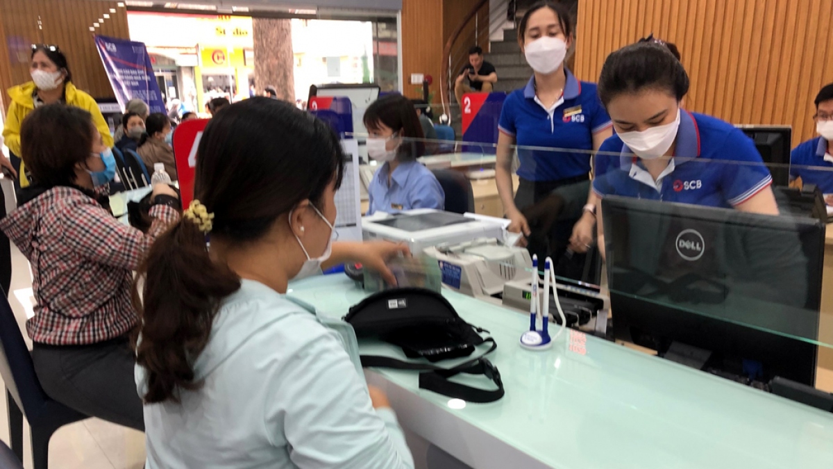 lượng khách đến rút tiền chiều 10 10 đã giảm, ngân hàng scb chi trả bình thường hình ảnh 1 luong khach den rut tien chieu 10 10 da giam, ngan hang scb chi tra binh thuong hinh anh 1