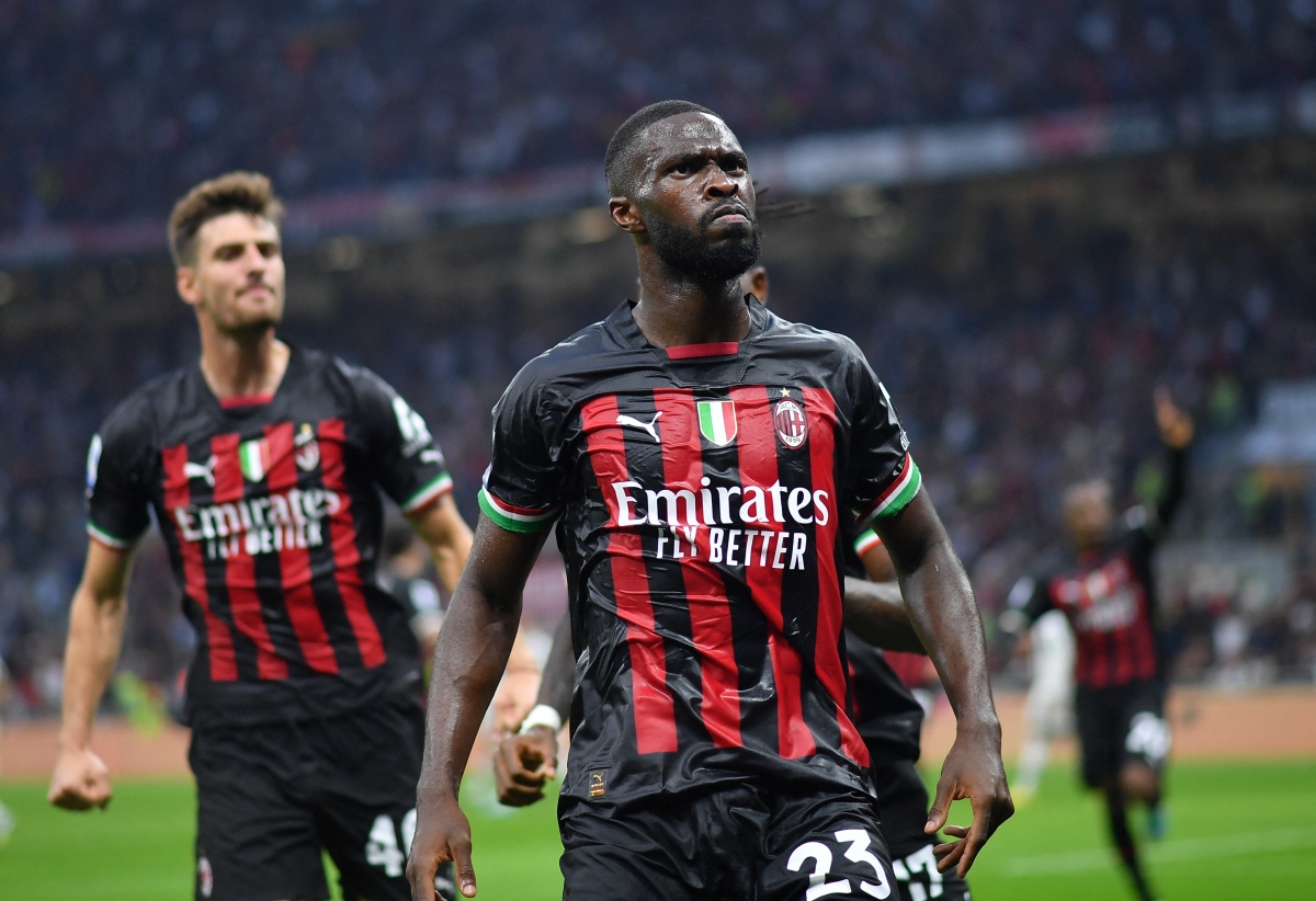 thang thuyet phuc juventus, ac milan thoi lua vao cuoc dua vo dich serie a hinh anh 4