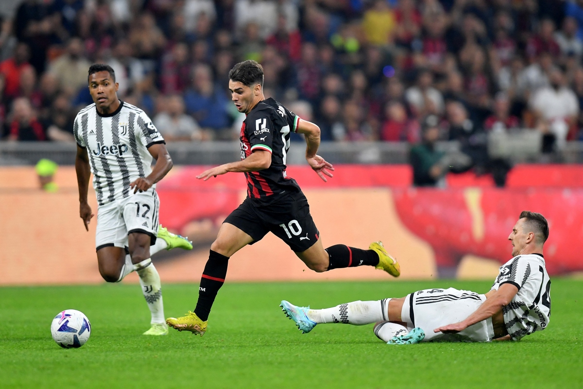 thang thuyet phuc juventus, ac milan thoi lua vao cuoc dua vo dich serie a hinh anh 5