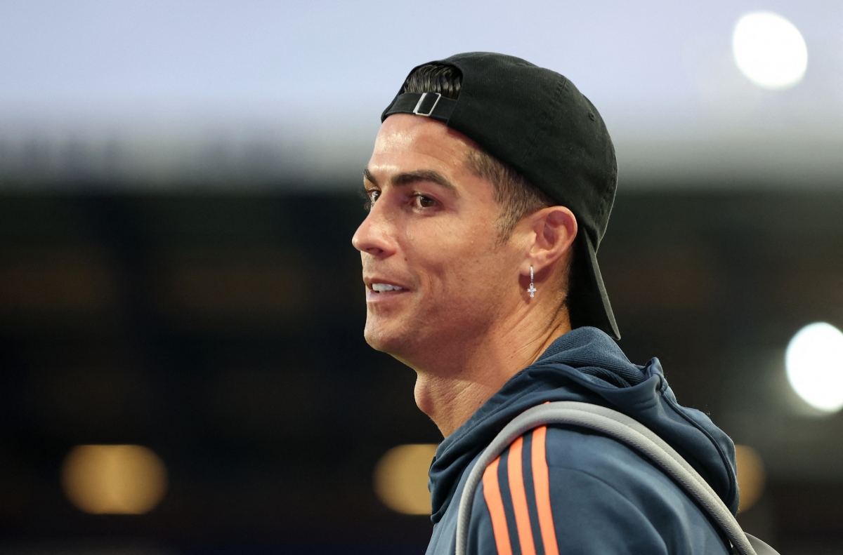 trUc tiEp everton 1 - 2 mu ban thang thu 700 cua ronaldo hinh anh 9