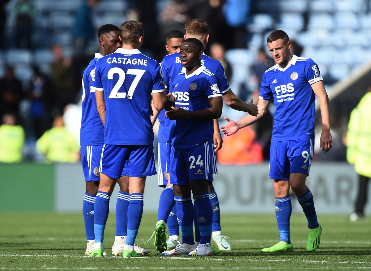 ket qua ngoai hang anh leicester lam nguy, cac doi moi len hang mo tiec hinh anh 4