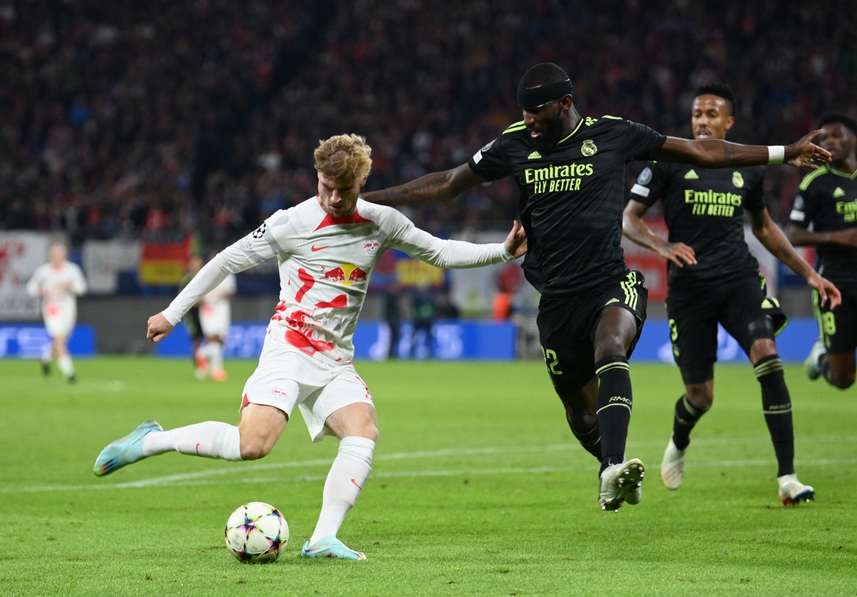 ket qua cup c1 chau Au messi giup psg vao vong 1 8, juventus bi loai hinh anh 4