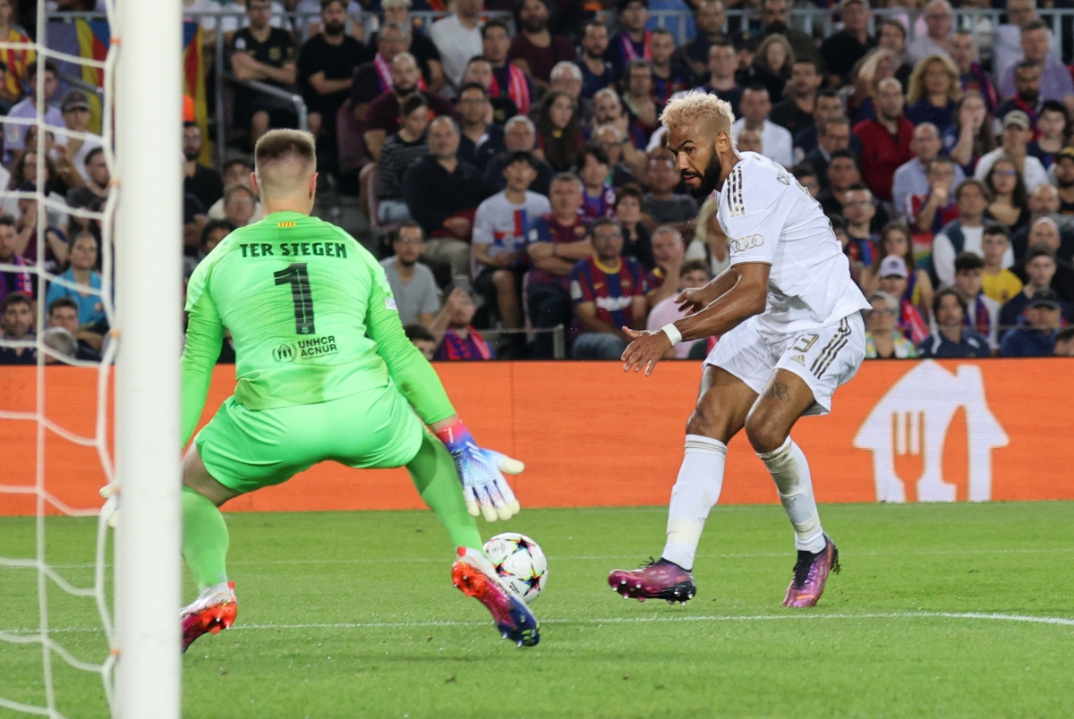trUc tiEp barca 0-2 bayern munich chenh lech dang cap hinh anh 5