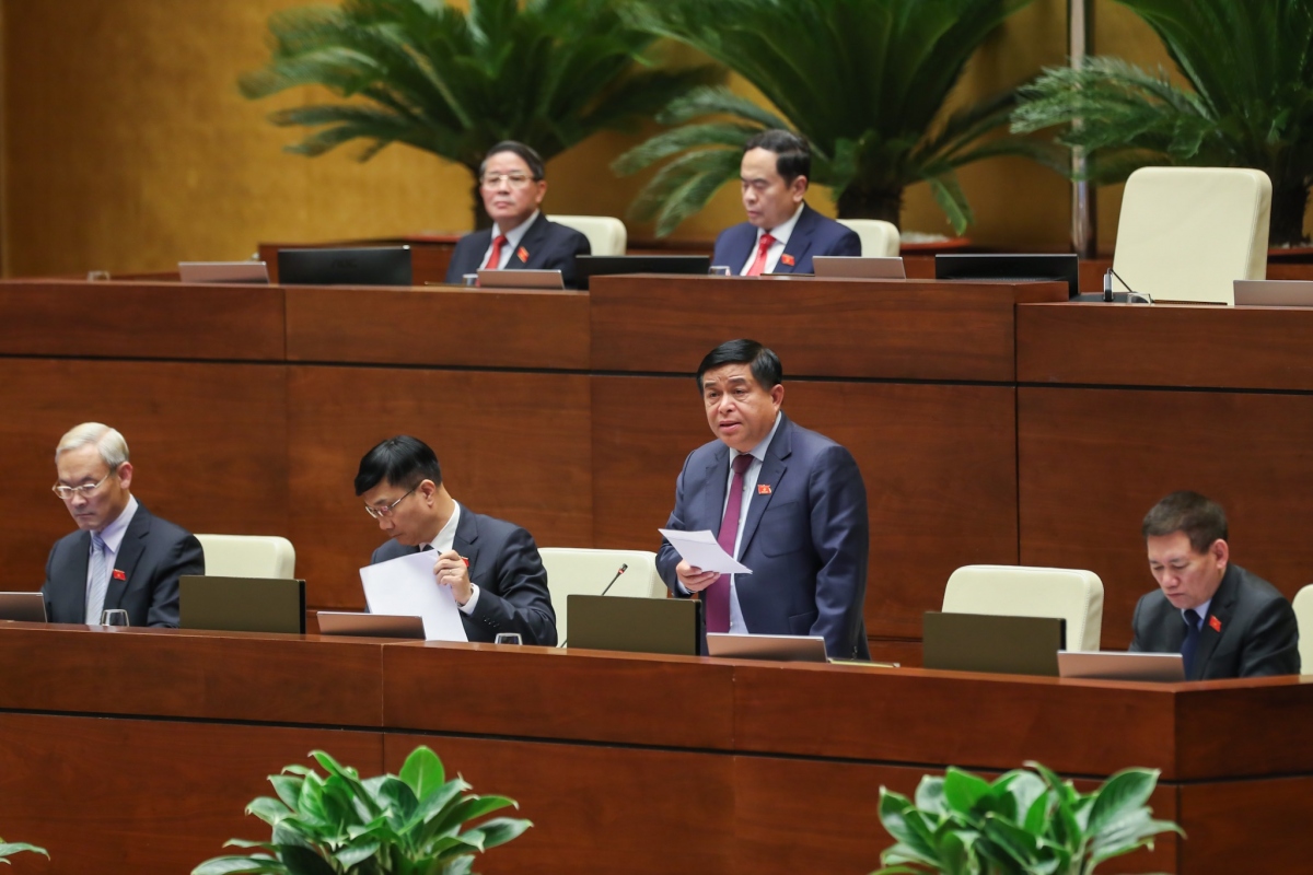 bộ trưởng bộ kế hoạch và Đầu tư giải thích việc chậm giải ngân đầu tư công hình ảnh 1 bo truong bo ke hoach va Dau tu giai thich viec cham giai ngan dau tu cong hinh anh 1