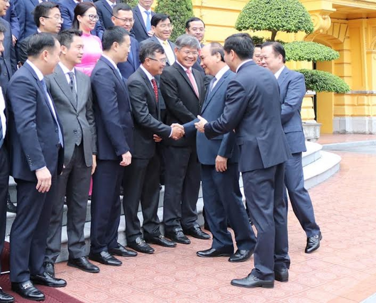 petrovietnam niềm vui nhân ngày doanh nhân việt nam hình ảnh 1 petrovietnam niem vui nhan ngay doanh nhan viet nam hinh anh 1
