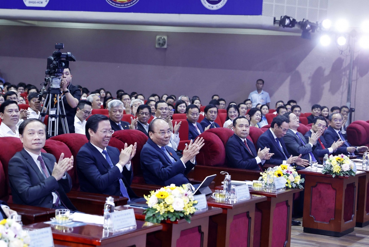 chu tich nuoc doi thoai voi sinh vien Dai hoc quoc gia tp.hcm hinh anh 1