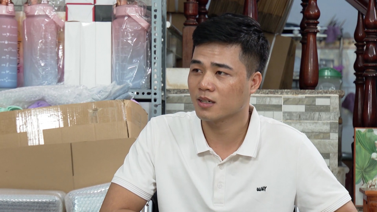 ngoc lan xuc dong truoc nghi luc phi thuong cua nick vujicic viet nam hinh anh 3