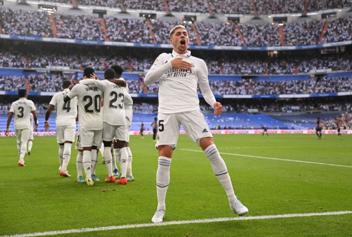 benzema che mo lewandowski, real madrid thang thuyet phuc barca hinh anh 3