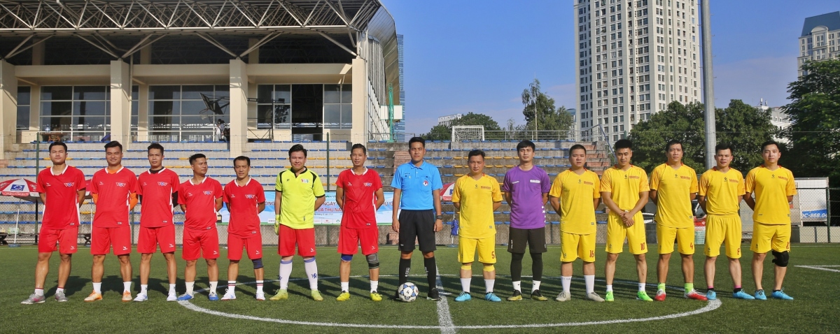 Doi bong vov tranh tai o giai giai bong da ntnn dan viet 2022 hinh anh 2
