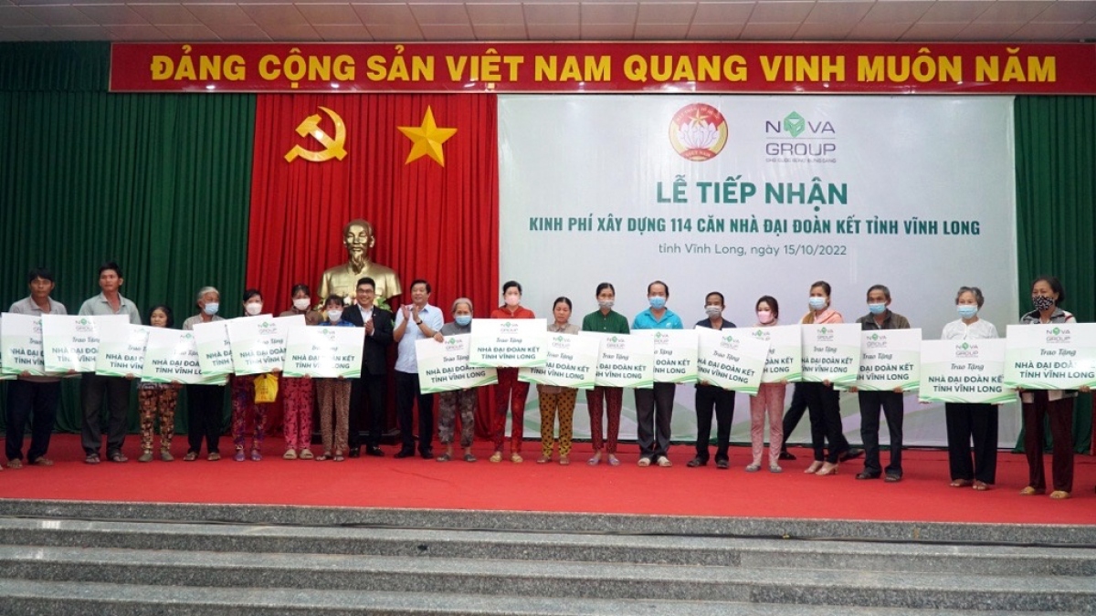 novagroup trao tặng kinh phí xây dựng 114 căn nhà đại đoàn kết tỉnh vĩnh long hình ảnh 1 novagroup trao tang kinh phi xay dung 114 can nha dai doan ket tinh vinh long hinh anh 1