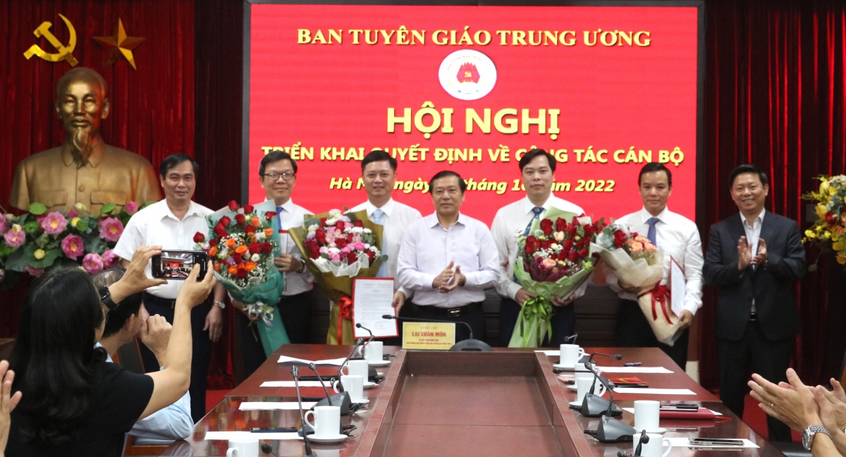 Ong tong van thanh lam vu truong vu bao chi - xuat ban, ban tuyen giao tU hinh anh 3
