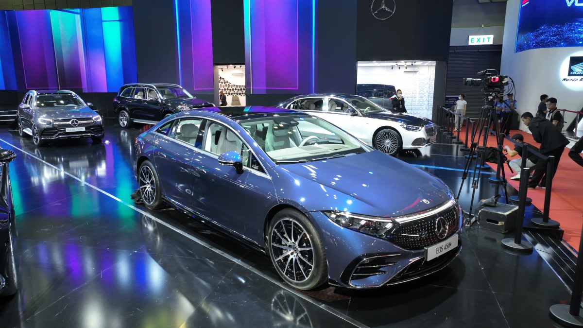 chiem nguong 2 mau xe dien mercedes-benz eqs hoan toan moi tai vms 2022 hinh anh 15