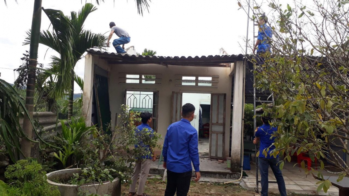 anh cao le tung nghia tiep tuc duoc bau giu bi thu tinh doan quang ngai hinh anh 3